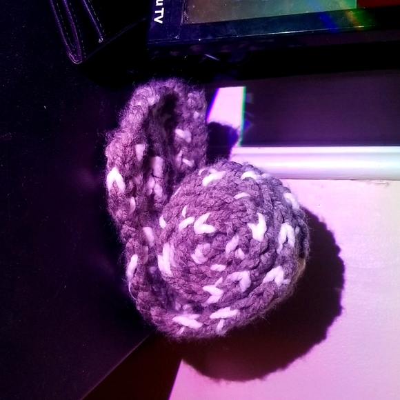 Scarf - Picture 1 of 2